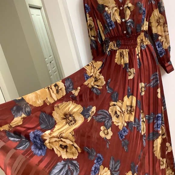 Kate Lily Beautiful Dress fits Medium - Picture 4 of 15